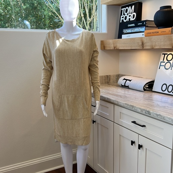 Lilly Pulitzer Lightweight Cotton/Wool Sweater Dress (Size Medium) - Picture 4 of 10